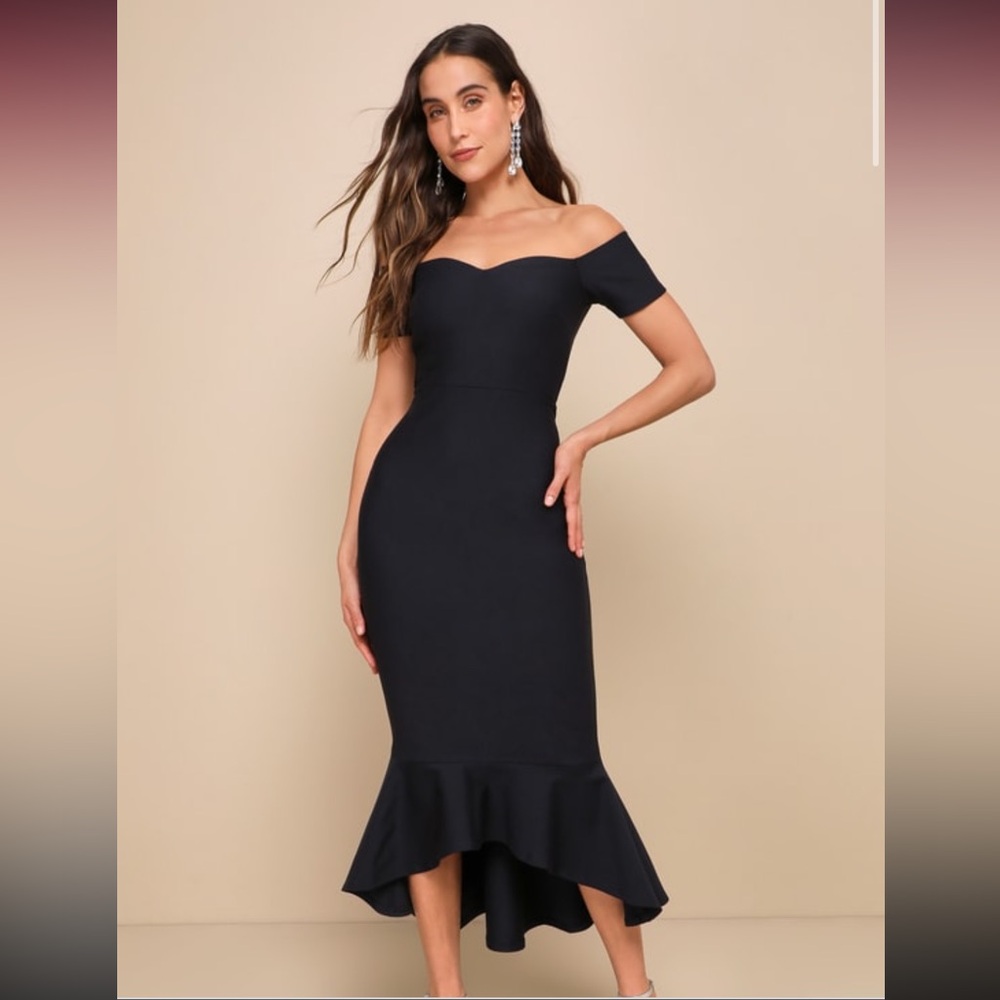 Lulu’s navy blue off the shoulder midi dress